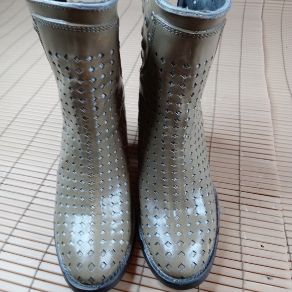 Corral C3200 women's Boots Laser Punched Hand Painted Taupe Leather Size 7 M. Wo - Picture 3 of 11